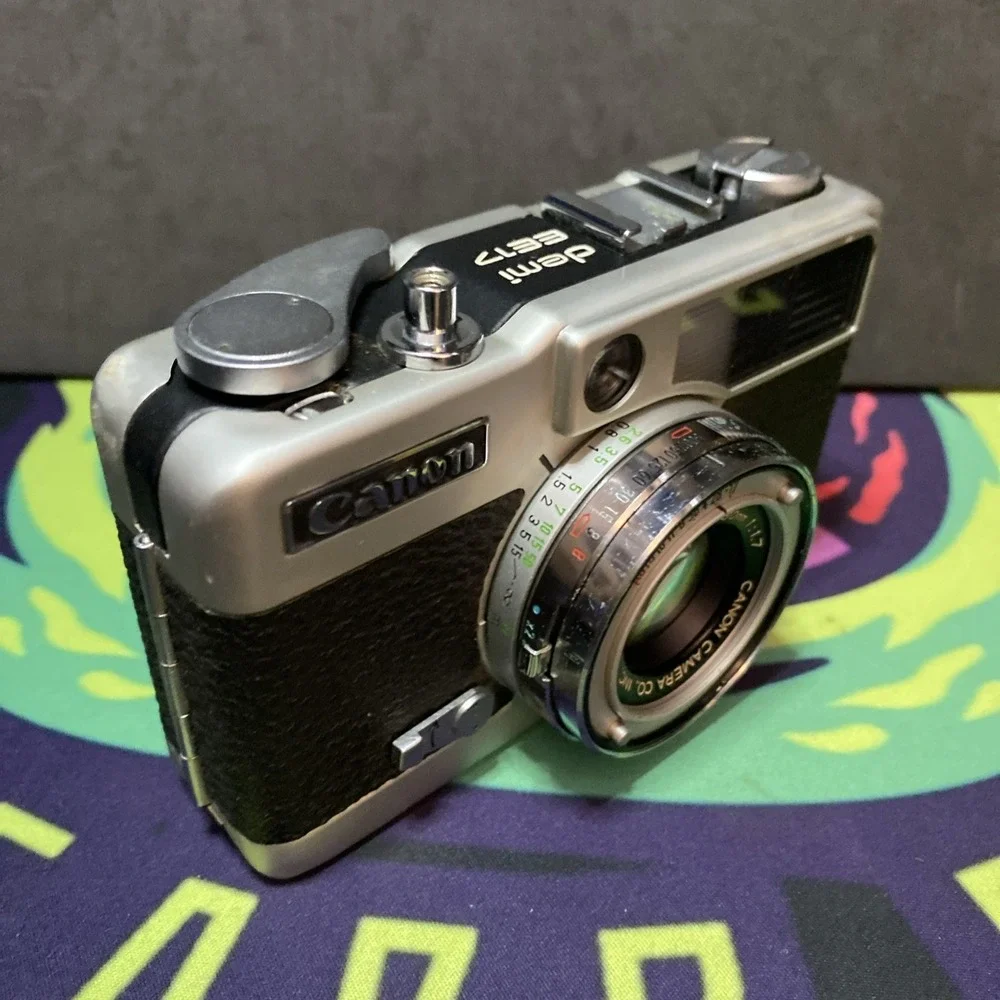Vintage Canon Demi EE17 35mm Silver Half Frame Film Camera Nice B2